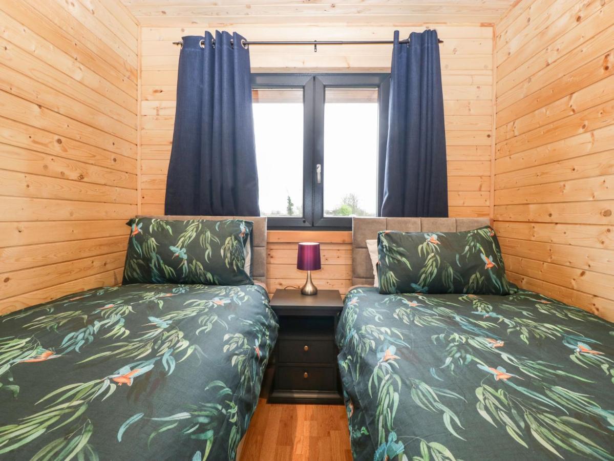 The Lodge At Crossroads Farm Bridgwater Exteriör bild