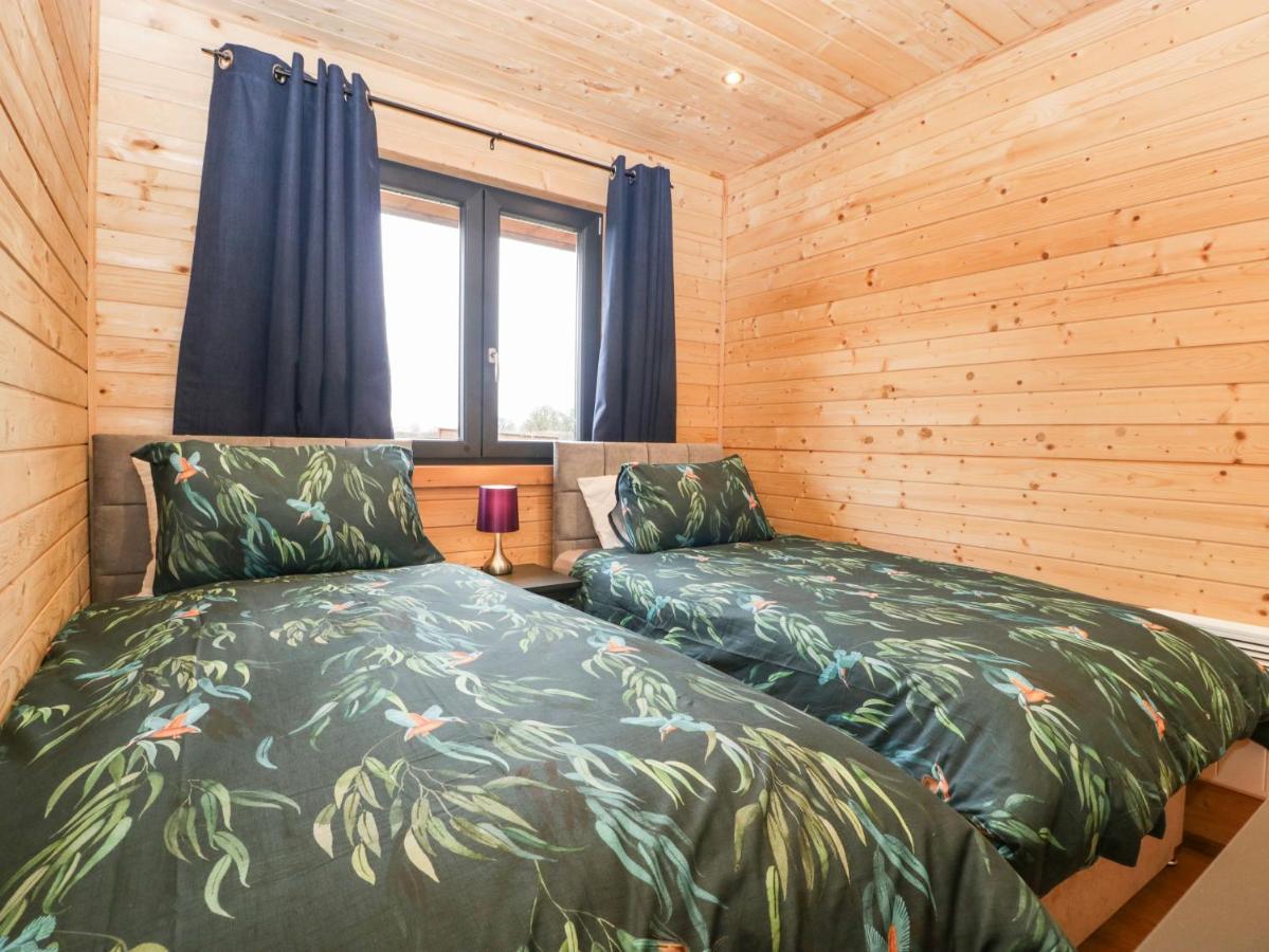 The Lodge At Crossroads Farm Bridgwater Exteriör bild