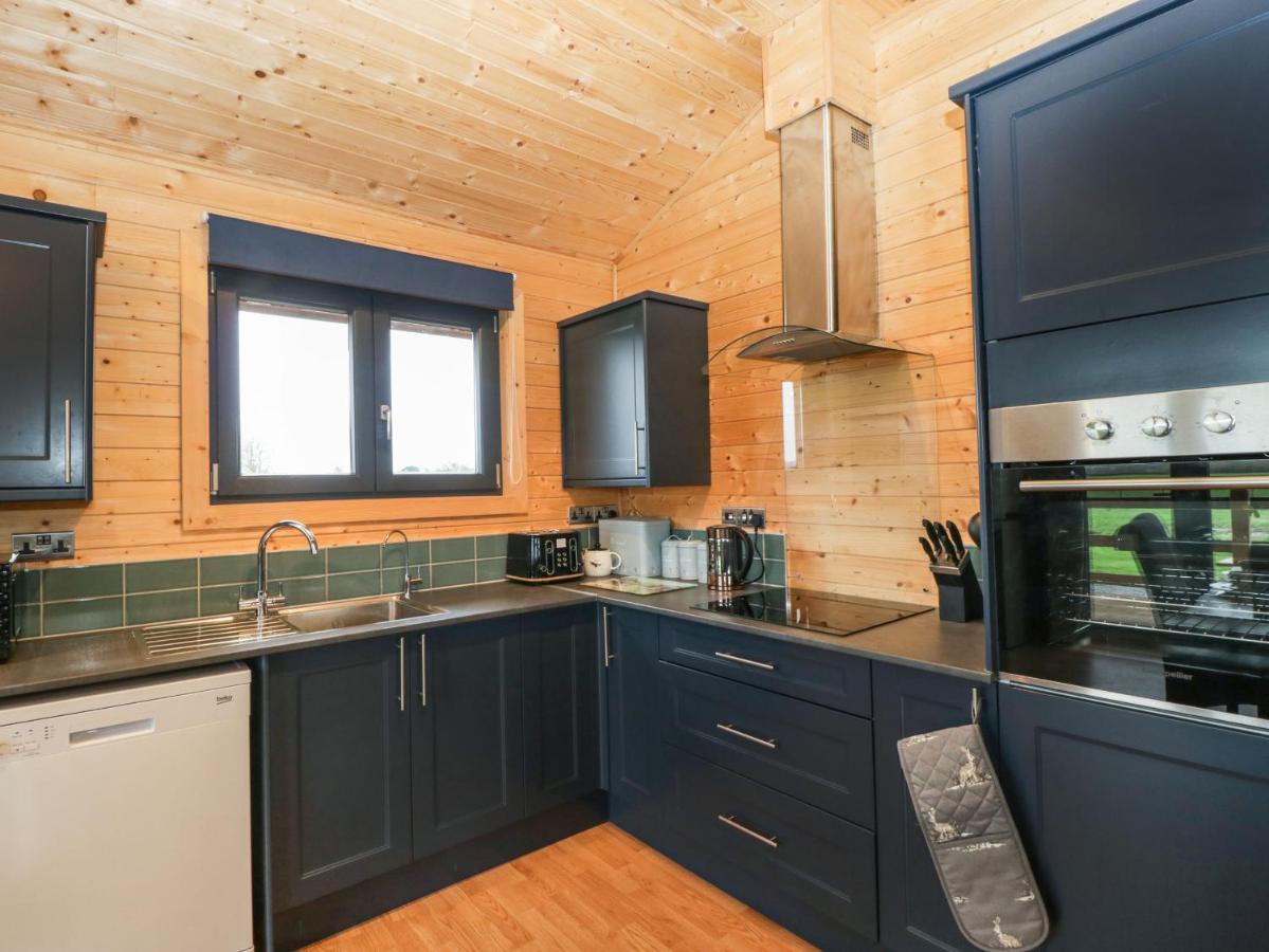 The Lodge At Crossroads Farm Bridgwater Exteriör bild