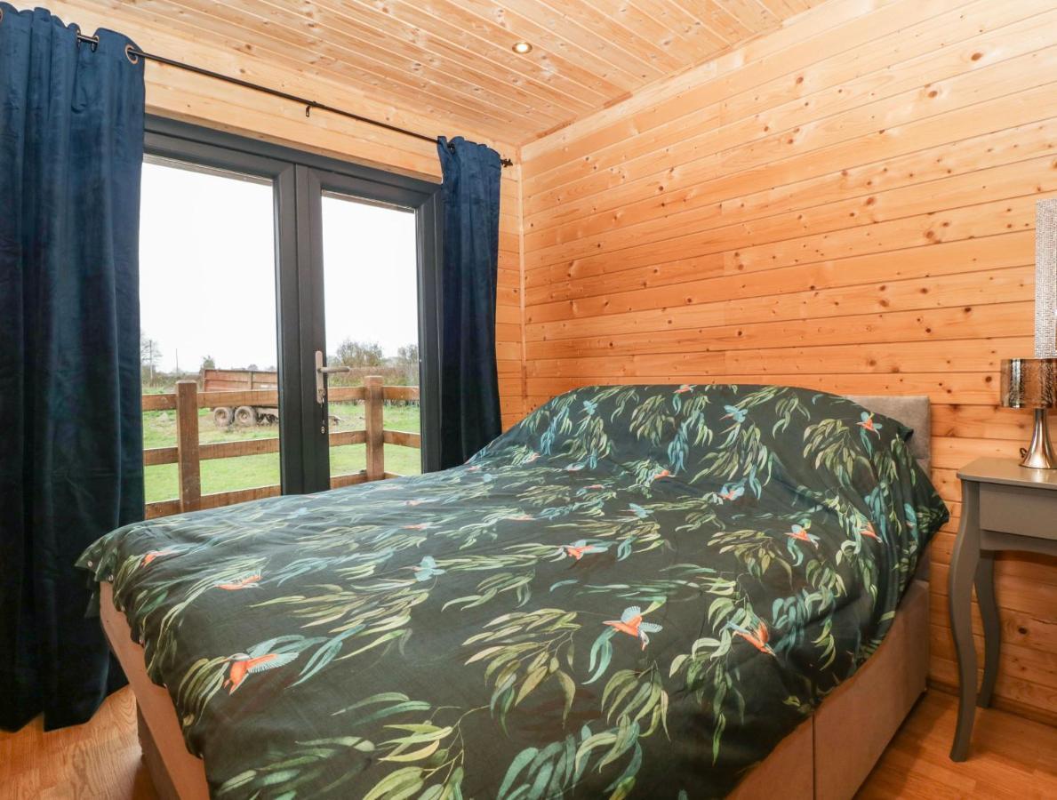 The Lodge At Crossroads Farm Bridgwater Exteriör bild